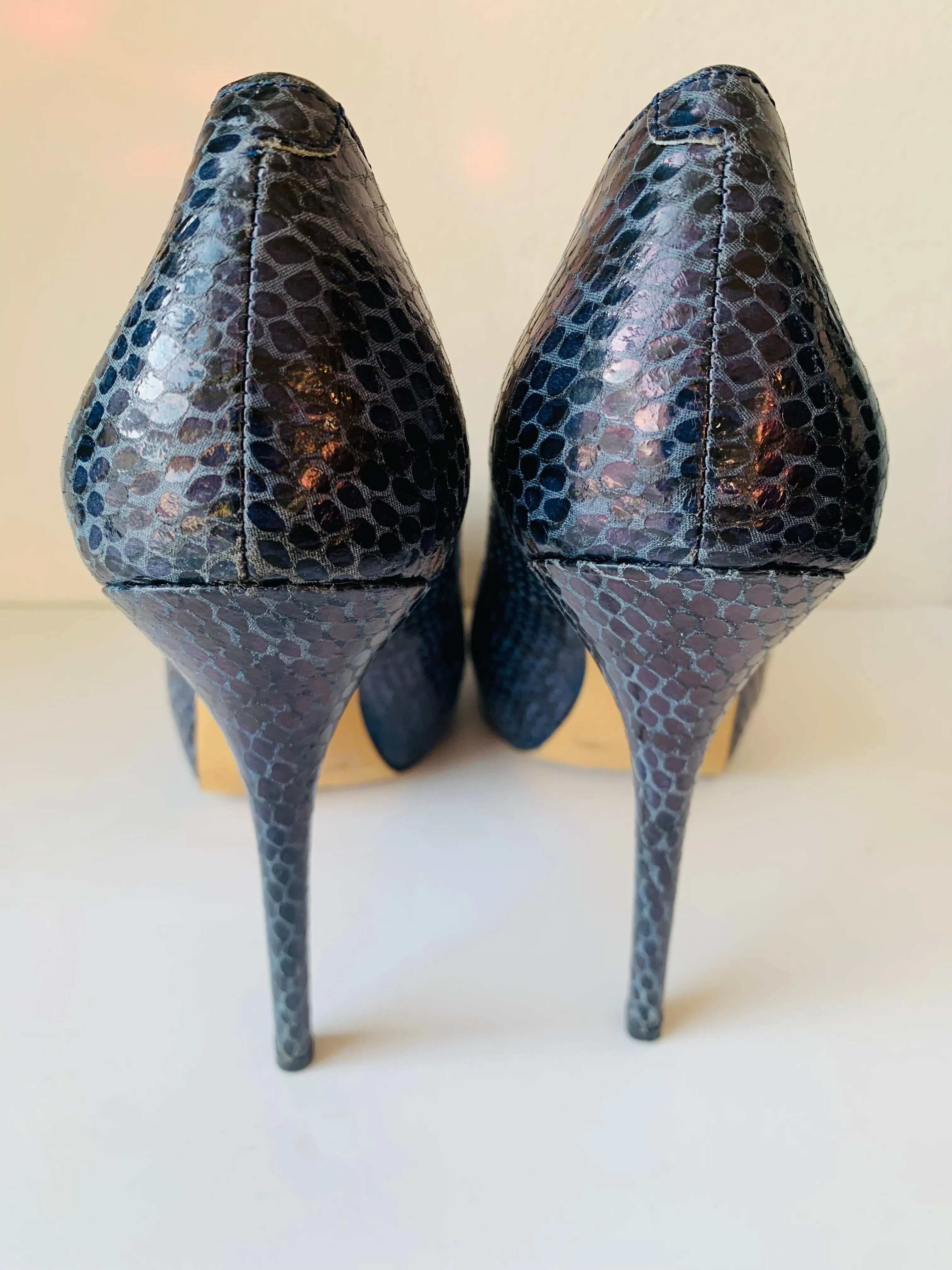 Vince Camuto Blue Faux Snakeskin Leather Peep Toe Pump/ Heels Women’s Size 7.5